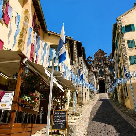 Au Pied De La Cathedrale - Coeur Historique Du Puy *